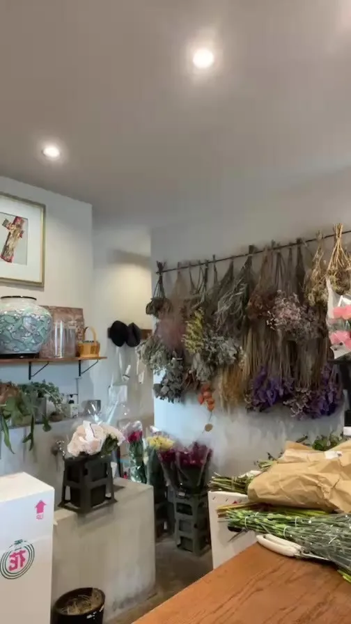 本日入荷の、お花たち。